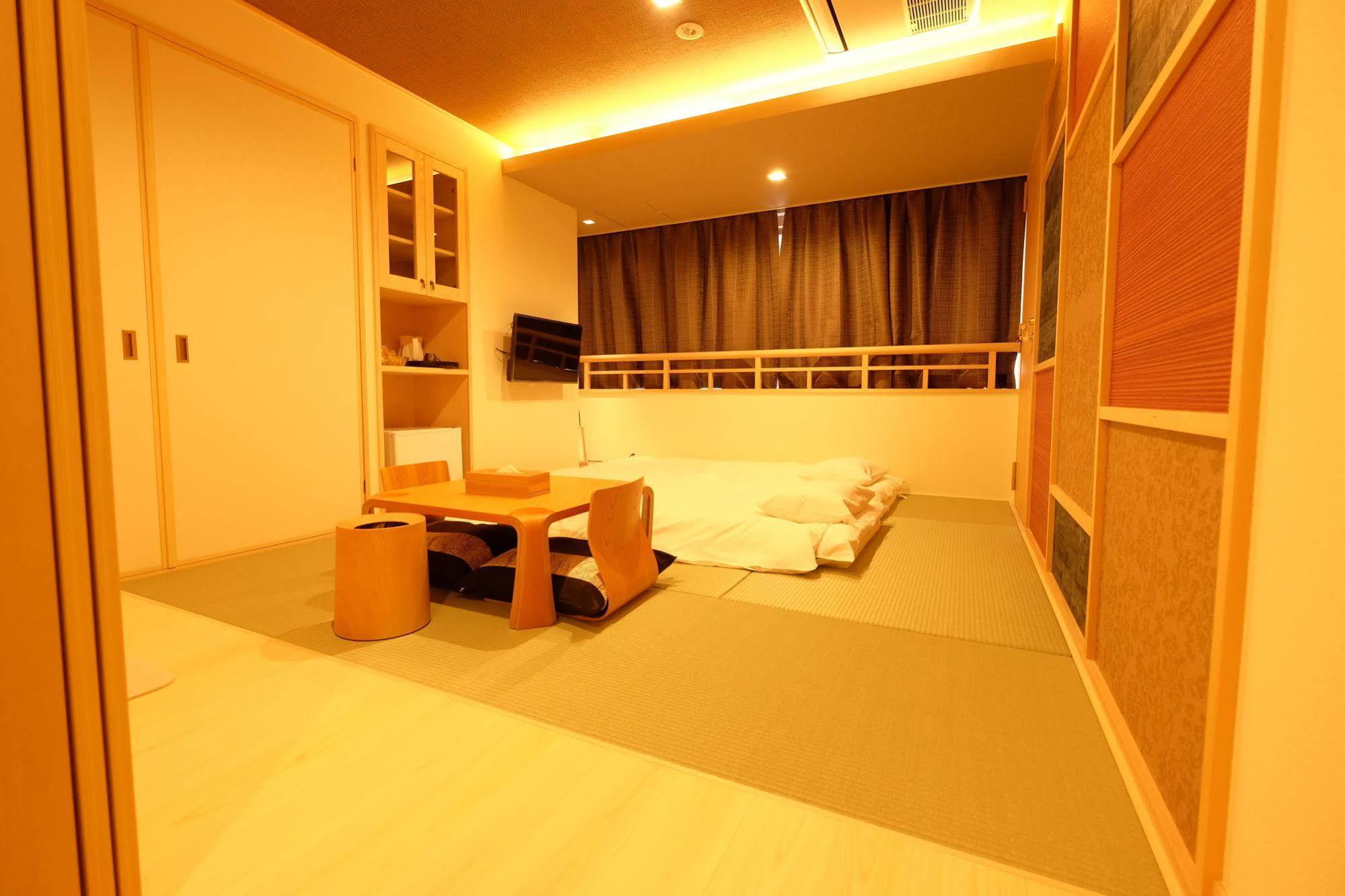 東心斎橋おおきにアパート Ookini Ryokan & Apartment Osaka Buitenkant foto